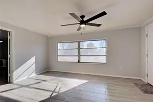 313 Jessica St N, Nokomis, FL 34275 - Photo 5