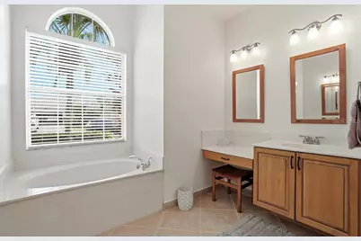 6558 41st Court E, Sarasota, FL 34243 - Photo 29