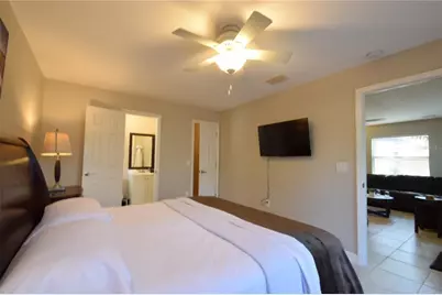 306 Bailey Lane, Sarasota, FL 34237 - Photo 7