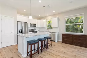 5220 Lakehurst Ct, Palmetto, FL 34221 - Photo 7