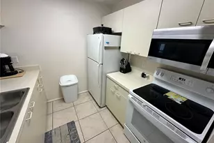 3846 59th Ave W, Bradenton, FL 34210 - Photo 7