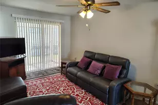 1818 Restful Dr, Bradenton, FL 34207 - Photo 5