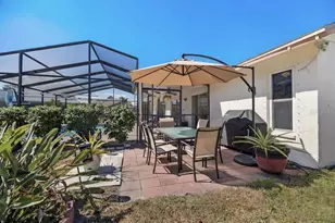 7135 Queen Palm Cir, Sarasota, FL 34243 - Photo 13