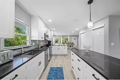 691 Gulf Bay Road, Longboat Key, FL 34228 - Photo 9