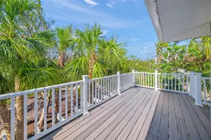 691 Gulf Bay Rd, Longboat Key, FL 34228 - Photo 21