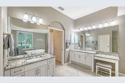 7310 Chatsworth Court, University Park, FL 34201 - Photo 25