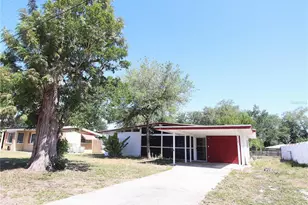 3365 Melody Ln, Sarasota, FL 34237 - Photo 15