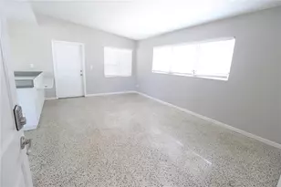 3365 Melody Ln, Sarasota, FL 34237 - Photo 5