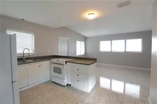 3365 Melody Ln, Sarasota, FL 34237 - Photo 5