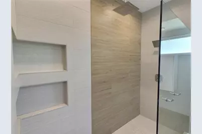 4630 Classique Drive, Sarasota, FL 34243 - Photo 13