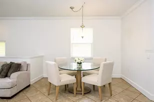 7919 Limestone Ln, Sarasota, FL 34233 - Photo 7