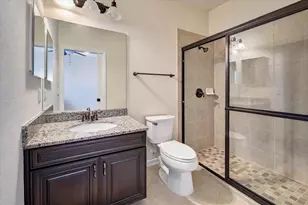 7431 Aguila Dr, Sarasota, FL 34240 - Photo 15