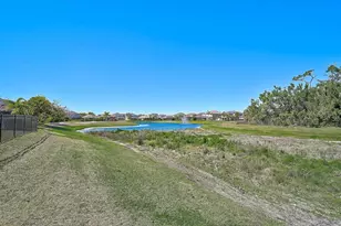 7431 Aguila Dr, Sarasota, FL 34240 - Photo 27