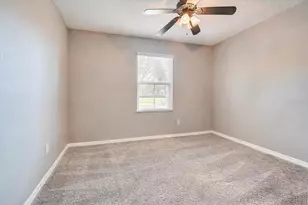 7431 Aguila Dr, Sarasota, FL 34240 - Photo 13