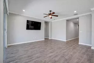 7431 Aguila Dr, Sarasota, FL 34240 - Photo 9