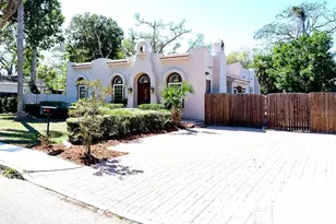 714 29th St W, Bradenton, FL 34205 - Photo 1
