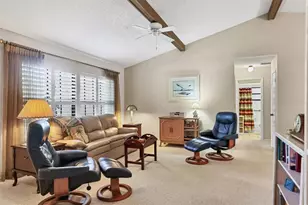 5603 Creekwood Dr, Sarasota, FL 34233 - Photo 5