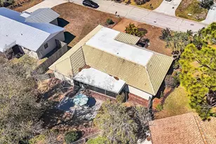 5603 Creekwood Dr, Sarasota, FL 34233 - Photo 35