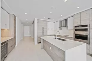 301 1st St S, Saint Petersburg, FL 33701 - Photo 15