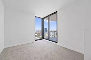 301 1st St S, Saint Petersburg, FL 33701 - Photo 29