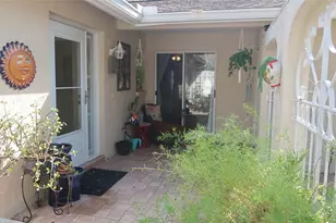 5223 Villa Majorca Ct, Sarasota, FL 34235 - Photo 5