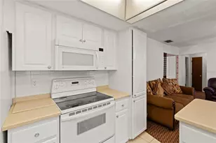 2804 W 27th Ave Dr, Bradenton, FL 34205 - Photo 3