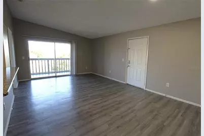 8115 45th Court E #7, Sarasota, FL 34243 - Photo 5