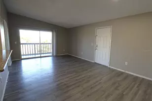 8115 45th Ct E, Sarasota, FL 34243 - Photo 5