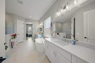 10345 Canaveral Cir, Sarasota, FL 34241 - Photo 23