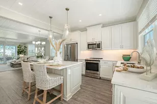 12413 Gulf Breeze Ter, Cortez, FL 34215 - Photo 11