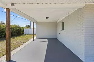 4124 60th St Ct W, Bradenton, FL 34209 - Photo 3