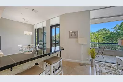 1241 Gulf Of Mexico Drive #111, Longboat Key, FL 34228 - Photo 9