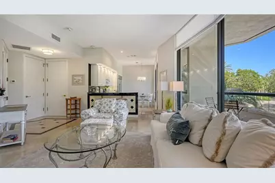 1241 Gulf Of Mexico Drive #111, Longboat Key, FL 34228 - Photo 7