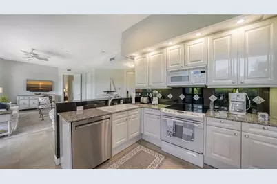 1241 Gulf Of Mexico Drive #111, Longboat Key, FL 34228 - Photo 13