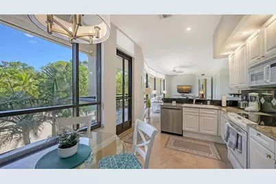 1241 Gulf Of Mexico Drive #111, Longboat Key, FL 34228 - Photo 11