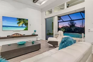 4677 Antrim Dr, Sarasota, FL 34240 - Photo 7