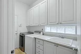 5894 Benevento Dr, Sarasota, FL 34238 - Photo 23