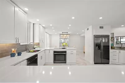 5880 Midnight Pass Road #511, Sarasota, FL 34242 - Photo 3