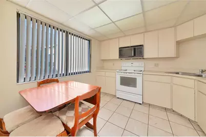 211 Woodland Drive #211, Osprey, FL 34229 - Photo 5