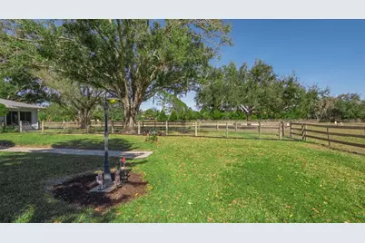 7610 Saddle Creek Trail, Sarasota, FL 34241 - Photo 57