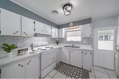 2807 Trinidad Way, Palmetto, FL 34221 - Photo 13