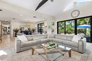 319 Bird Key Dr, Sarasota, FL 34236 - Photo 23