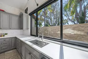 319 Bird Key Dr, Sarasota, FL 34236 - Photo 19