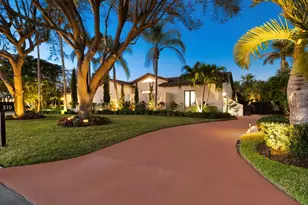 319 Bird Key Dr, Sarasota, FL 34236 - Photo 3