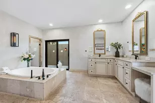 319 Bird Key Dr, Sarasota, FL 34236 - Photo 27