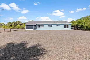 18019 Avonsdale Cir, Port Charlotte, FL 33948 - Photo 23
