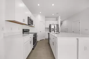 8592 Lunar Skye St, Sarasota, FL 34241 - Photo 13