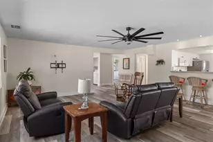 7272 Westwind St, Weeki Wachee, FL 34607 - Photo 11