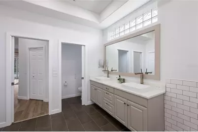 8009 Royal Birkdale Circle, Lakewood Ranch, FL 34202 - Photo 29