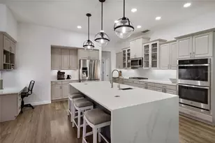 8009 Royal Birkdale Cir, Lakewood Ranch, FL 34202 - Photo 13